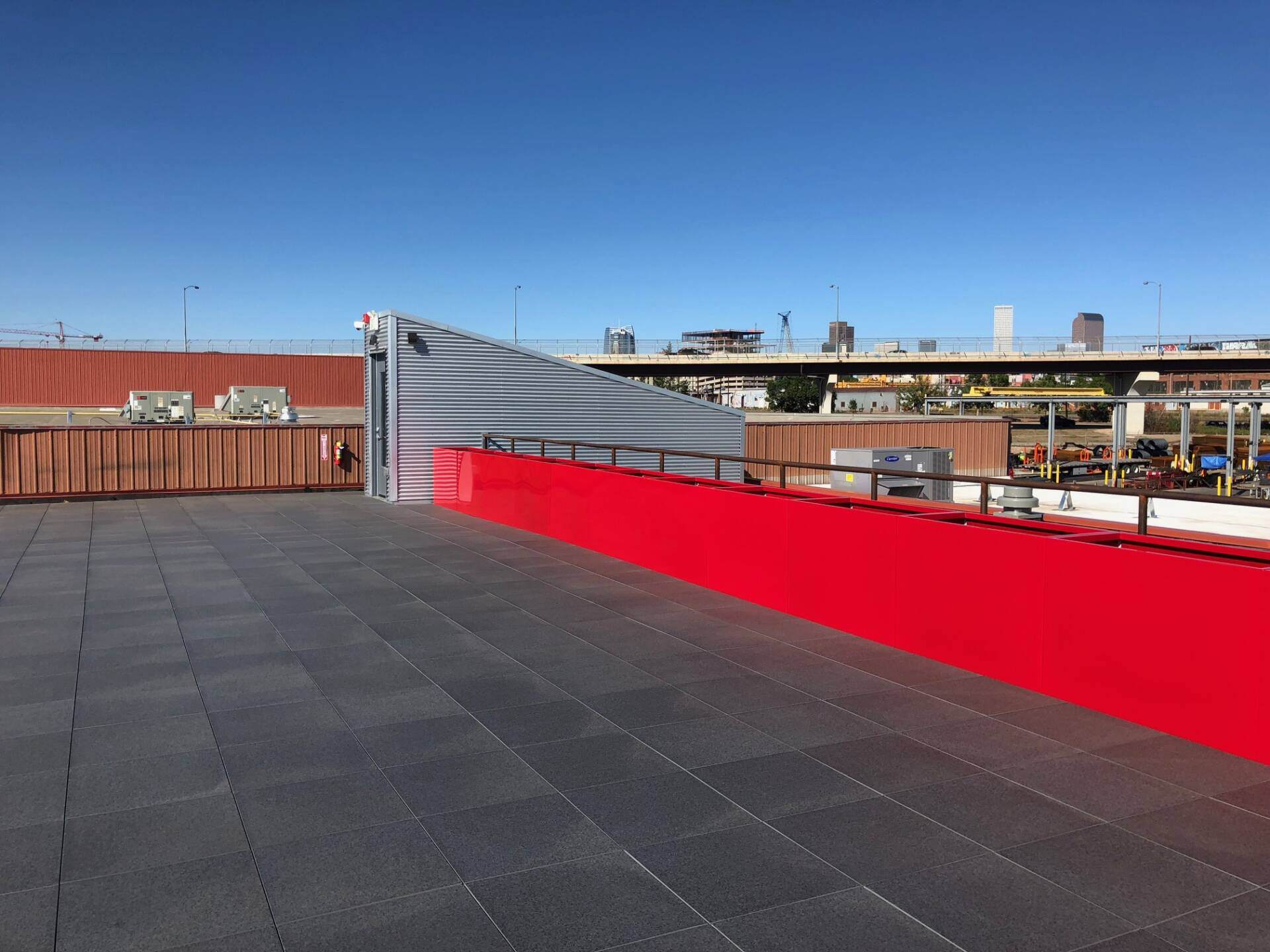 3 rooftop deck designs for commercial buildings